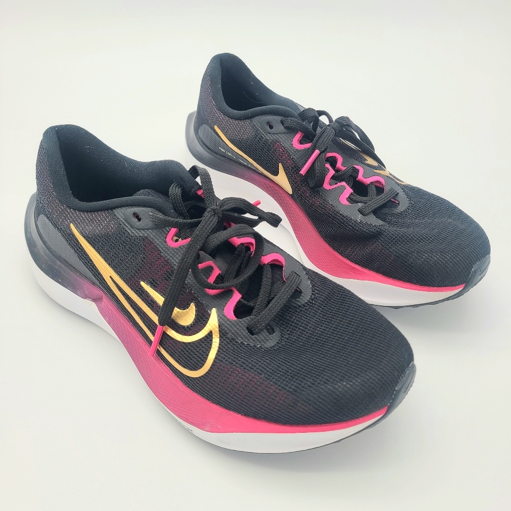 Nike  Zoom Fly 5 Women's Black, Pink, & Gold Running Shoe Size 8 Great Condition